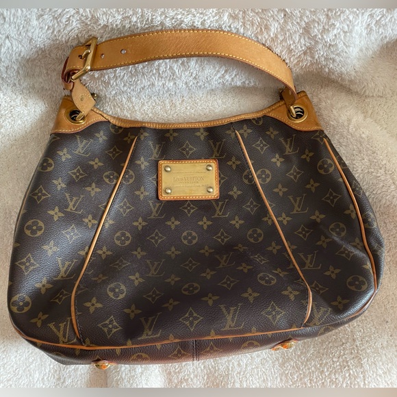 Louis Vuitton Galleria Shoulder Bag - Picture 1 of 7